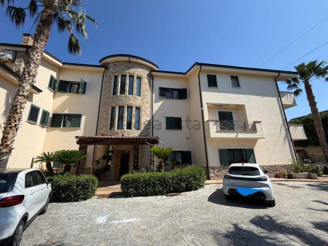 Casa in vendita a Calabria, Reggio Calabria