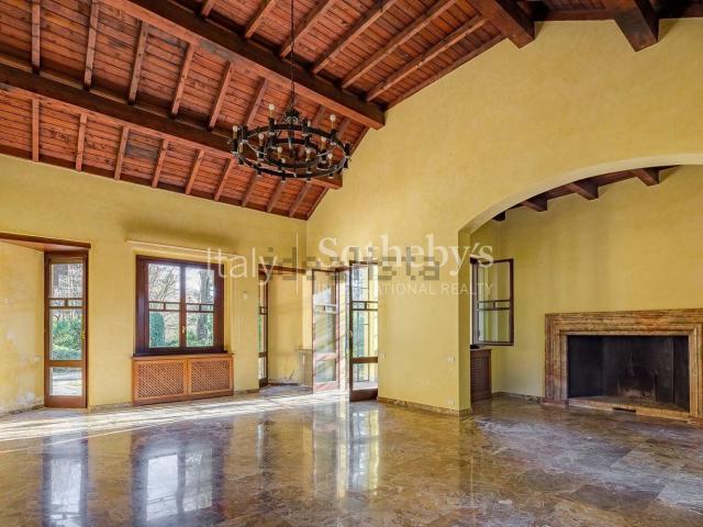 Casa in vendita a Carimate, Lombardia