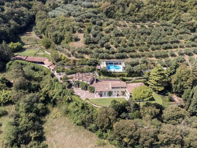 Casa in vendita a Nord-Est, Brenzone