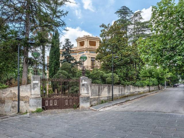 Casa in vendita a Caserta, Campania