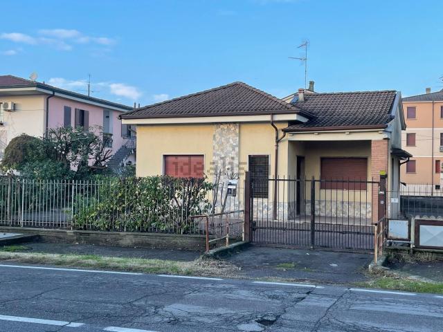 Casa in vendita a Unione dei Comuni Bassa Bresciana Occidentale, Orzinuovi