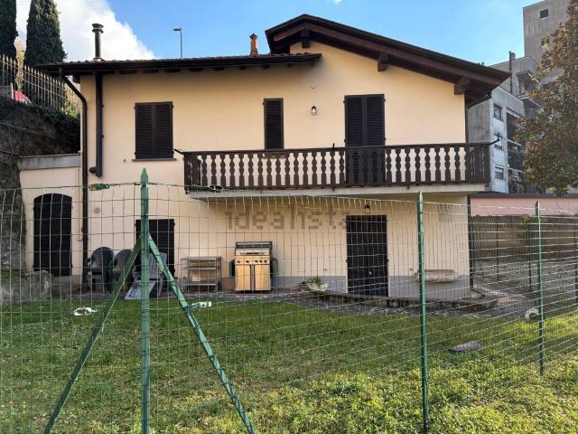 Casa in vendita a Barco, Lecco