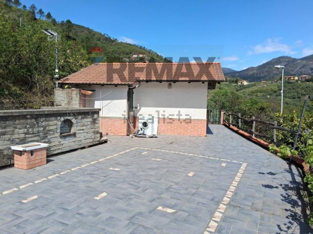 Casa in vendita a Verici superiore, Casarza Ligure