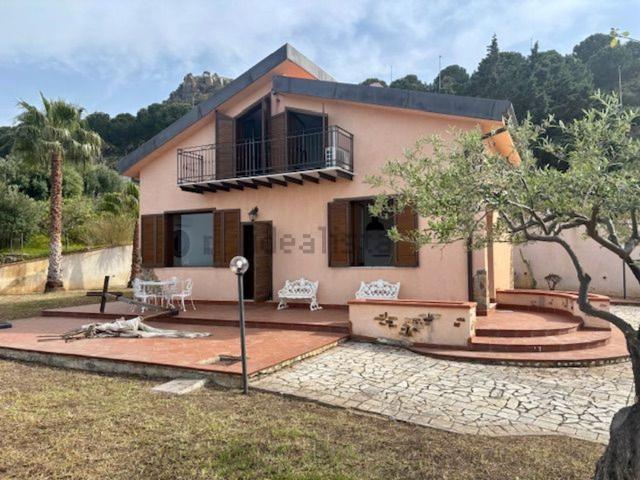 Casa in vendita a Pollina, Sicilia