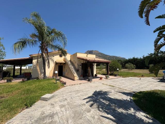 Casa in vendita a Terrasini, Sicilia