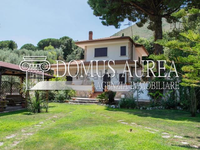 Casa in vendita a Gaeta, Lazio