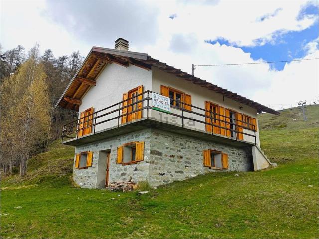 Casa in vendita a Brusson, Aosta