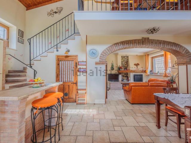 Casa in vendita a Unione di Comuni Montani Colline del Fiora, Pitigliano