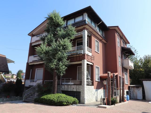 Casa in vendita a Solaro, Lombardia