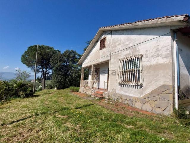 Casa in vendita a Montemurlo, Toscana