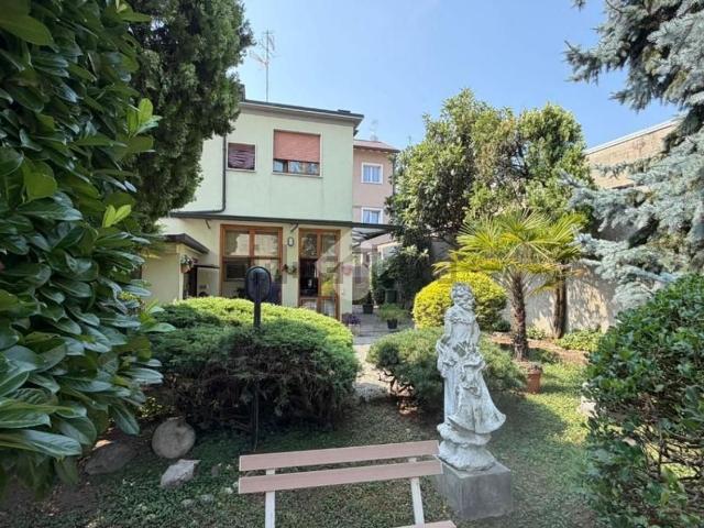 Casa in vendita a Ex Tilane, Desio