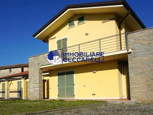 Casa in vendita a Marina di Carrara, Carrara