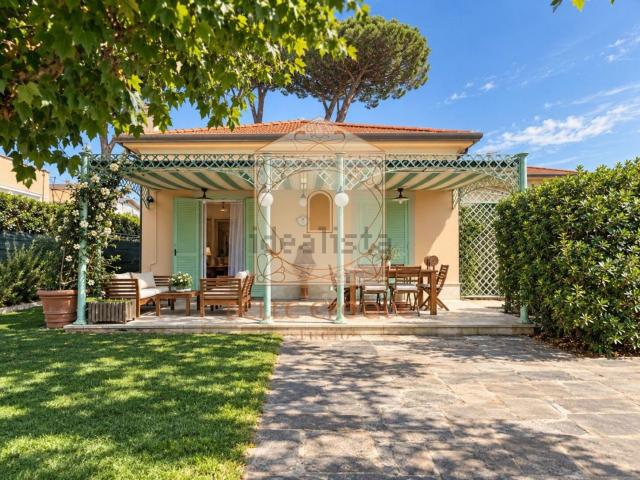 Casa in vendita a Marina di Pietrasanta, Pietrasanta
