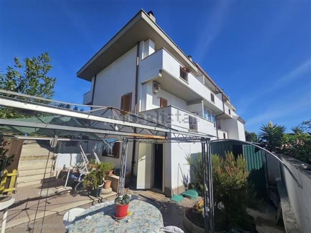 Casa in vendita a Lido di Marechiaro, Roma Capitale
