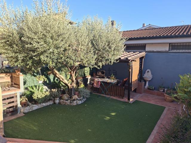 Casa in vendita a Castel di Decima, Roma