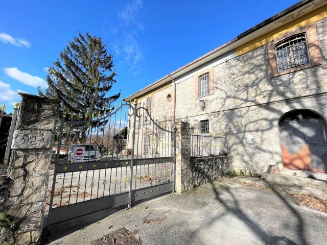 Casa in vendita a San Potito Ultra, Campania
