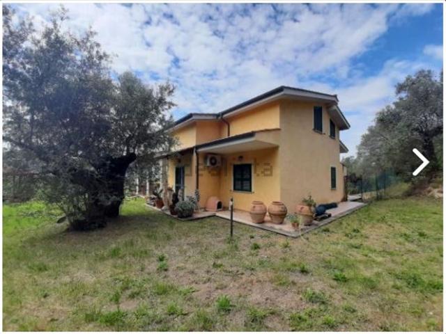 Casa in vendita a Casale Luna, Castelnuovo di Farfa