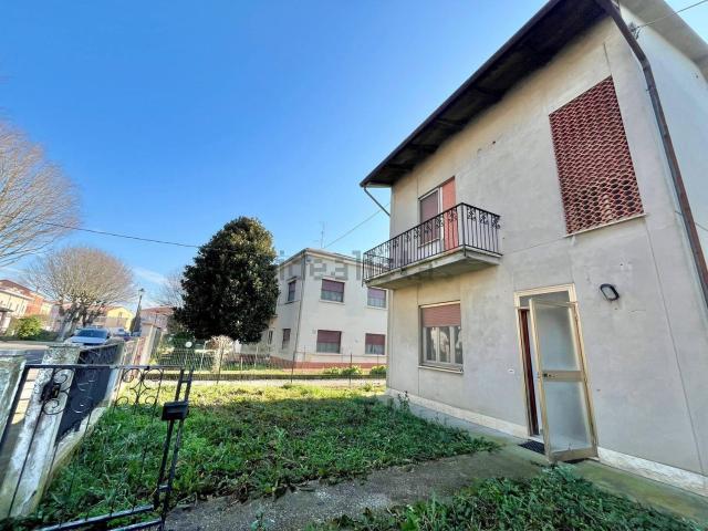Casa in vendita a Moglia, Lombardia