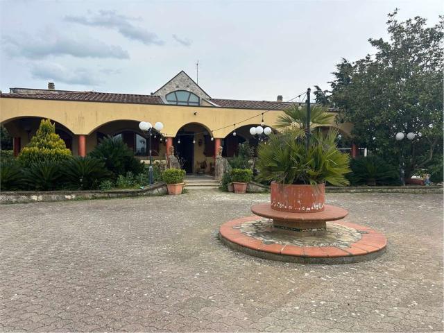 Casa in vendita a Gravina In Puglia, Bari