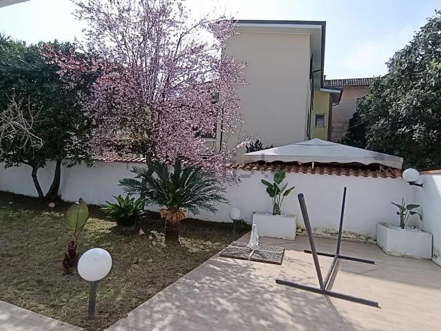 Casa in vendita a Minturno, Lazio