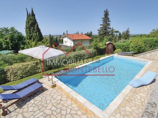 Casa in vendita a Camaiore, Toscana