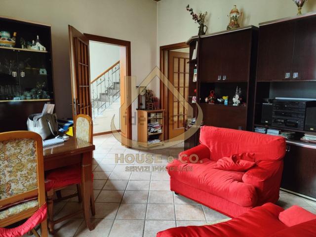 Casa in vendita a Parona, Lombardia