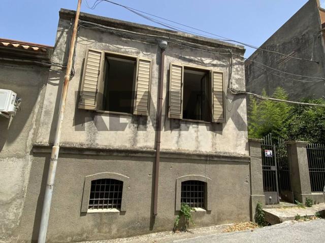 Casa in vendita a Spadafora, Sicilia