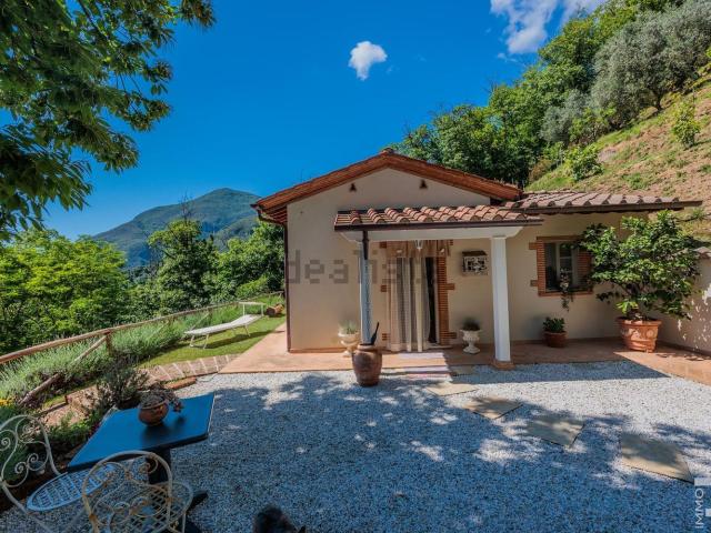 Casa in vendita a Camaiore, Toscana