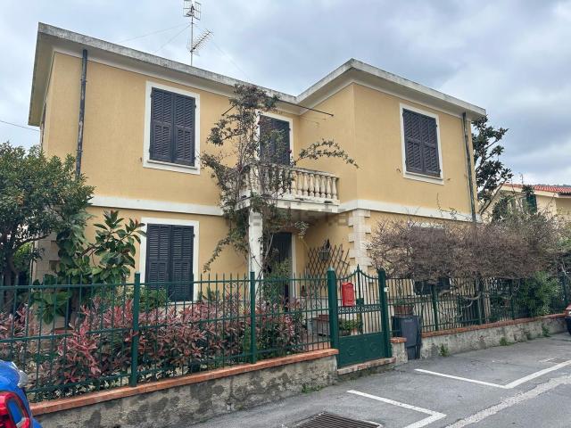 Casa in vendita a Borgio, Borgio Verezzi