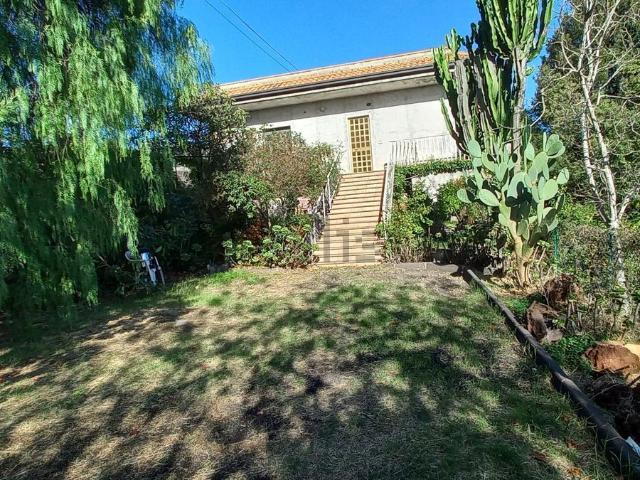 Casa in vendita a Piedimonte Etneo, Sicilia