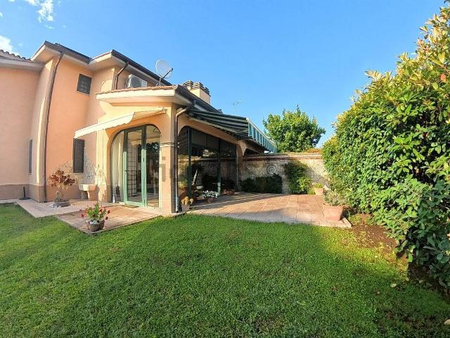 Casa in vendita a Roma Capitale, Lazio