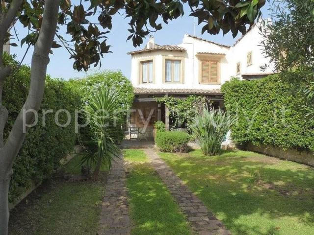 Casa in vendita a Fontane Bianche, Siracusa