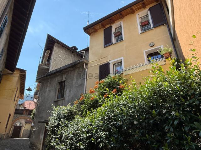 Casa in vendita a Tremezzina, Lombardia