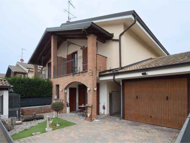 Casa in vendita a Piemonte, Novara
