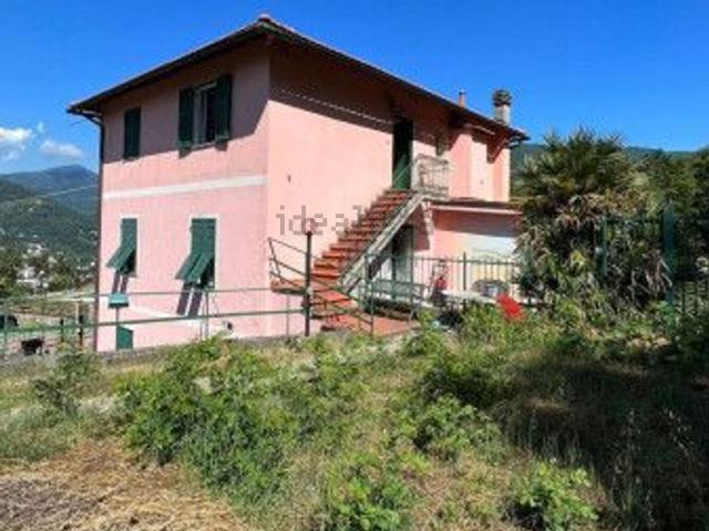 Casa in vendita a Serino, Genova