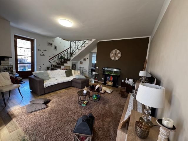 Casa in vendita a Follo, La Spezia