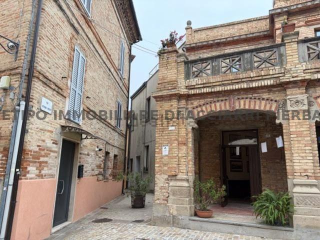 Casa in vendita a Marche, Fermo