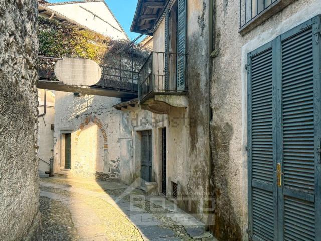 Casa in vendita a Legro, Orta San Giulio