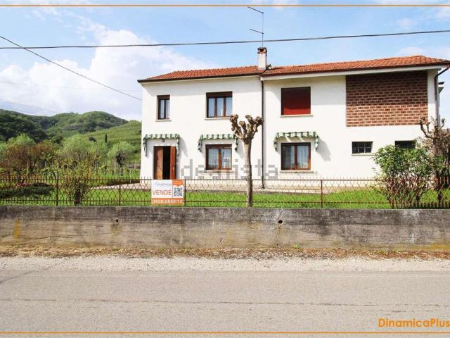 Casa in vendita a Farra di Soligo, Treviso