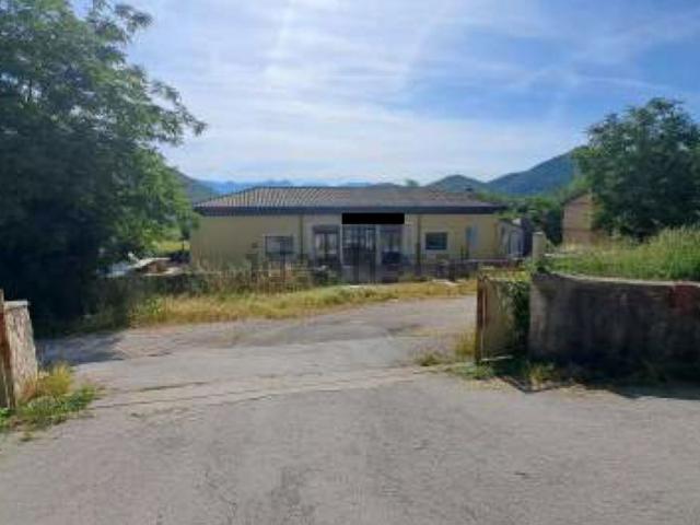 Casa in vendita a Pie' di Moggio, Rieti