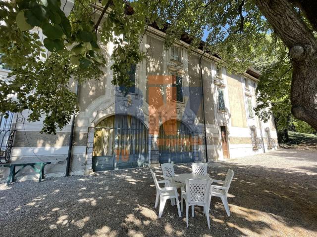 Casa in vendita a Zona Centro, Brescia