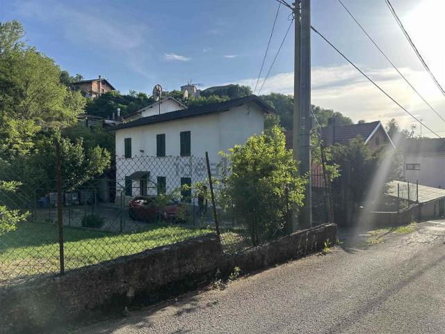 Casa in vendita a Stazzano, Alessandria