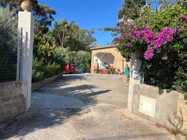 Casa in vendita a Falconara, Butera