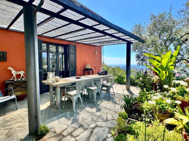 Casa in vendita a Dolcedo, Liguria