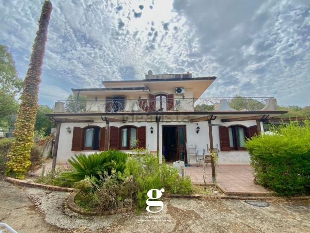Casa in vendita a Ascea, Campania