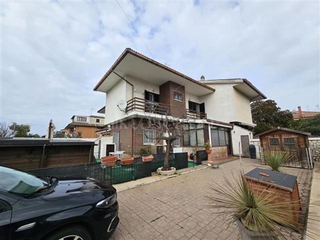 Casa in vendita a Torvajanica, Roma Capitale