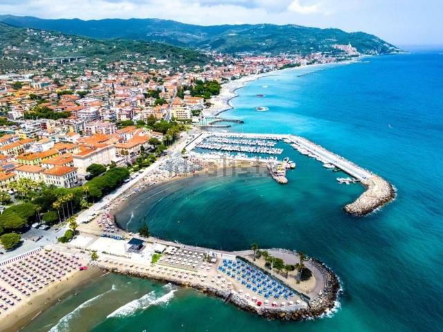 Casa in vendita a Diano Marina, Liguria