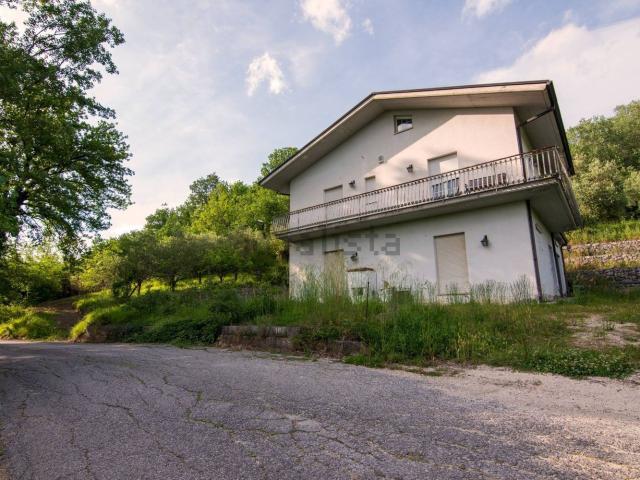 Casa in vendita a Manocalzati, Campania