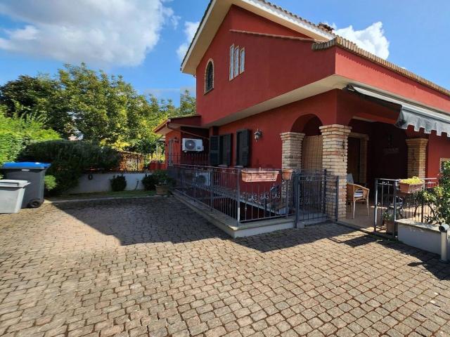 Casa in vendita a Cioccati, Roma Capitale