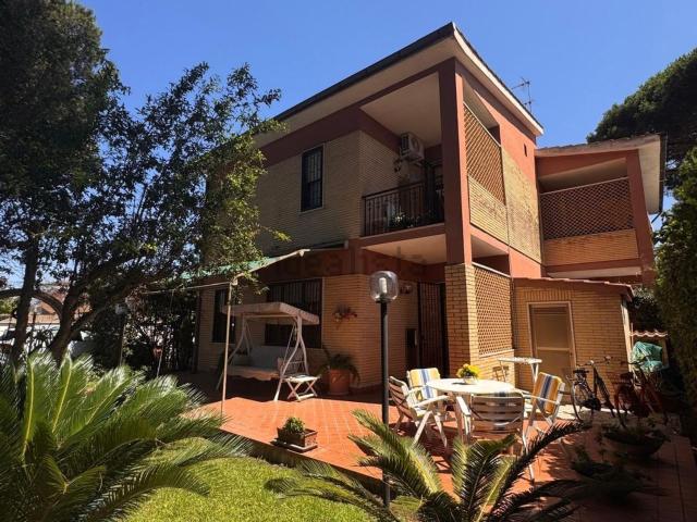 Casa in vendita a Terracina, Lazio